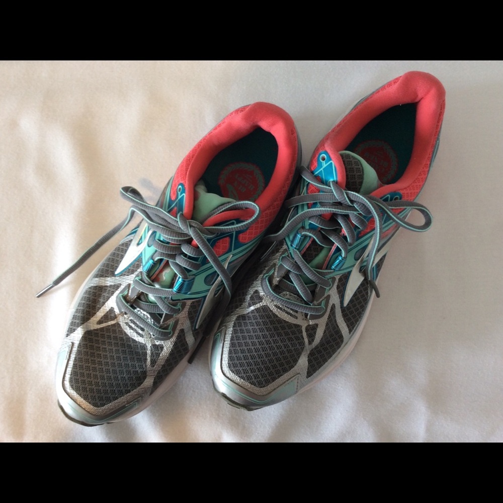 Brooks Revenna 7 - Picture 4 of 9